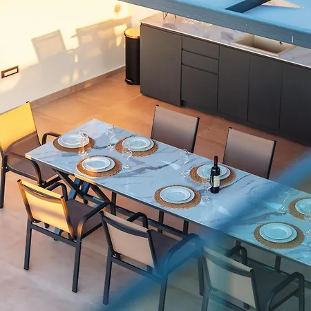 Garde Villa, With Private Pool, Bbq & Playground, By Thinkvilla Villa *