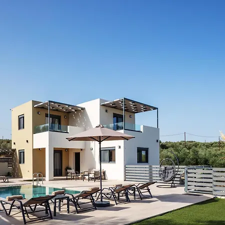 Garde Villa, With Private Pool, Bbq & Playground, By Thinkvilla Roumelí